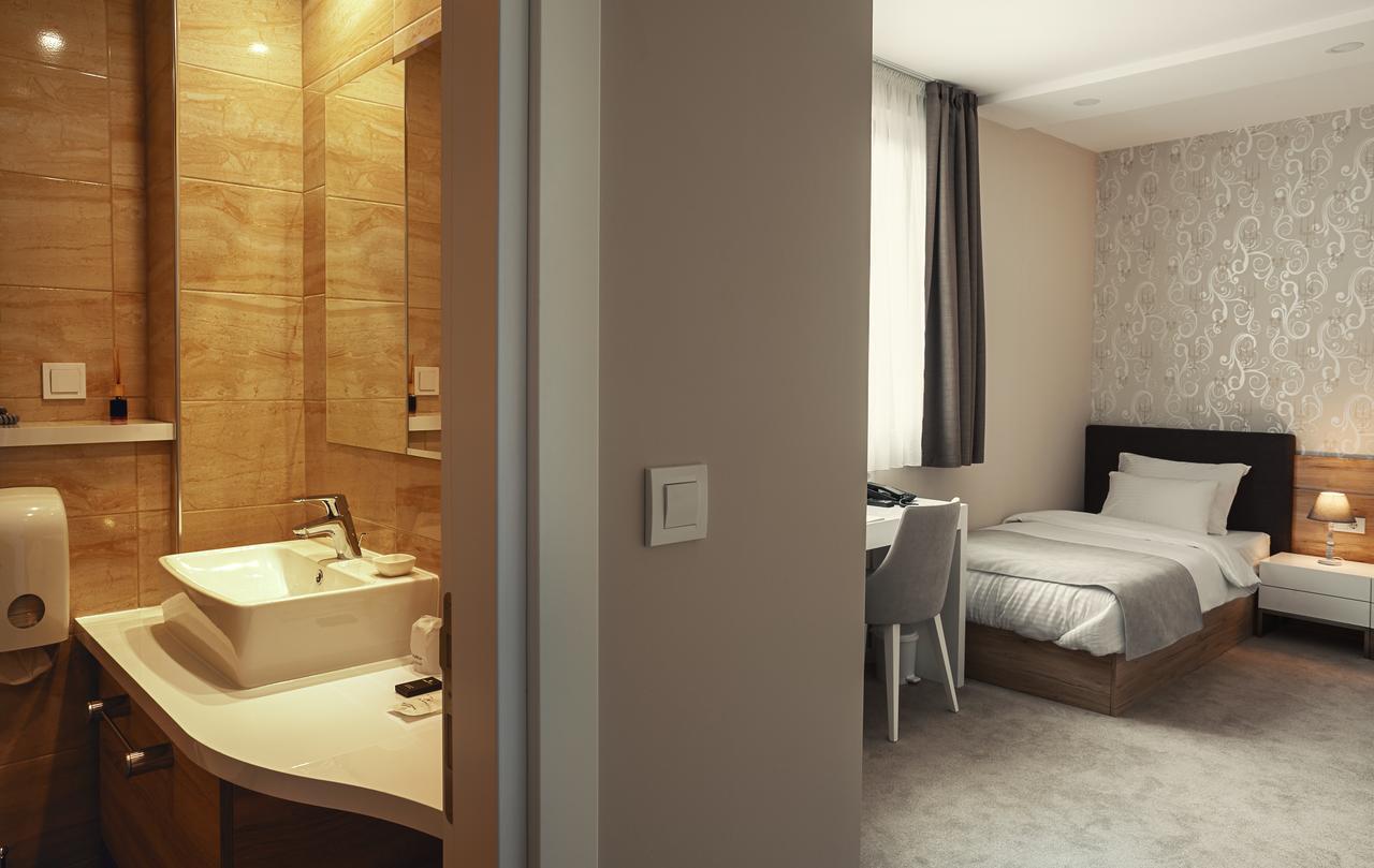 Ig Hotel Gornji Milanovac Dış mekan fotoğraf